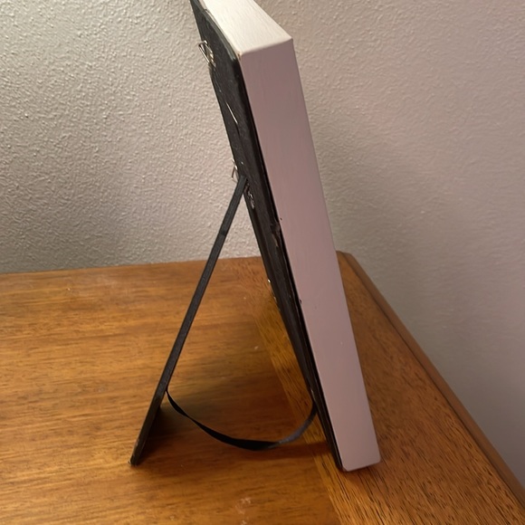 Thomasville Marketplace Picture Frame for Wall Hanging or Tabletop - Picture 7 of 13